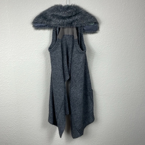 Kaufmanfranco Carbon Faux Fur Vest Knit Gray Boho Festival Sz L - Picture 5 of 13